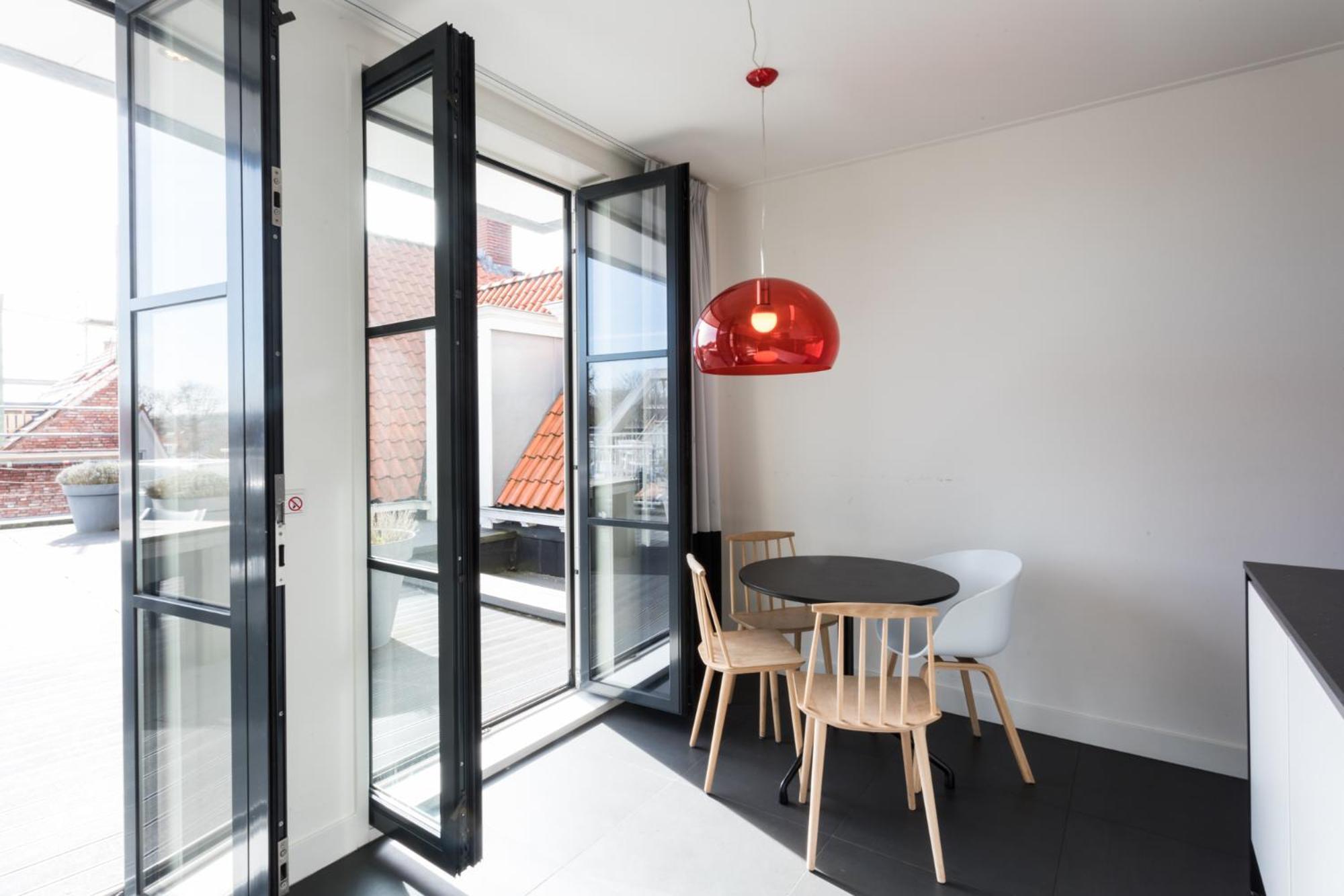 Zeayou Zeeland - Appartementen Markt 4 & 4A Domburg Bagian luar foto