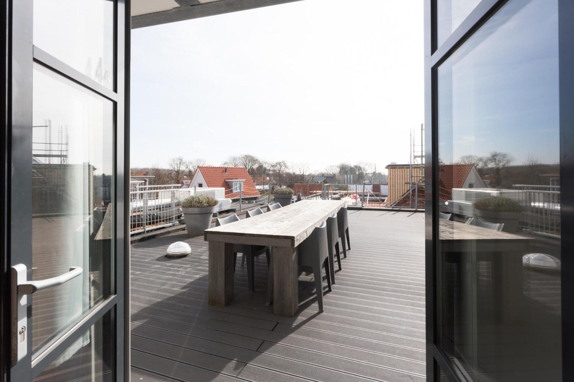 Zeayou Zeeland - Appartementen Markt 4 & 4A Domburg Bagian luar foto